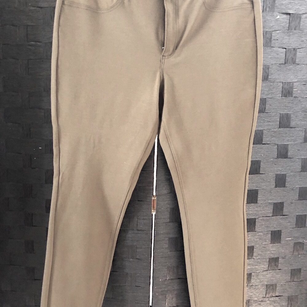 NWT Lauren Conrad Ponte Skinny Pants